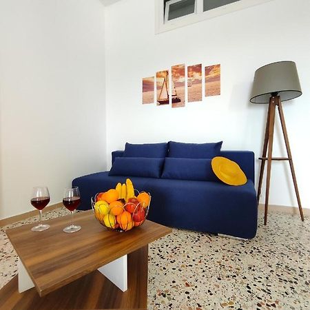 Oasis Apartments Perissa  Buitenkant foto