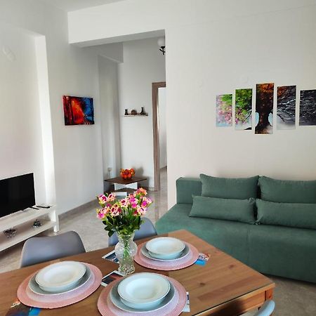 Oasis Apartments Perissa  Buitenkant foto