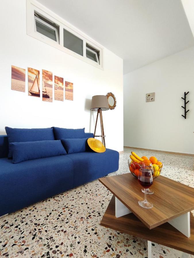 Oasis Apartments Perissa  Buitenkant foto